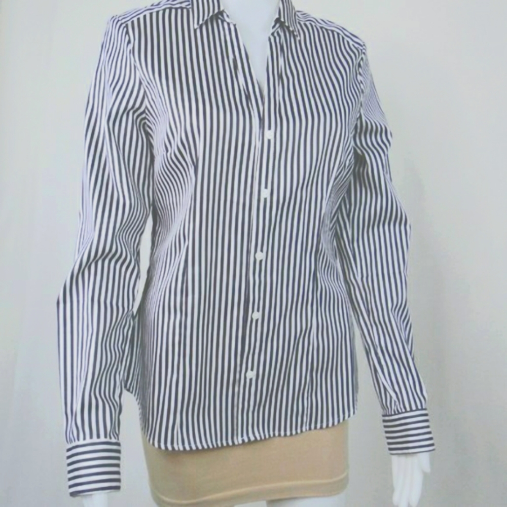 Button Up Long Sleeved Blouse Pin Striped w Some Stretch